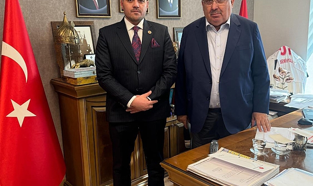 Burdur MHP'de, 8 ilçe başkanı istifa etti