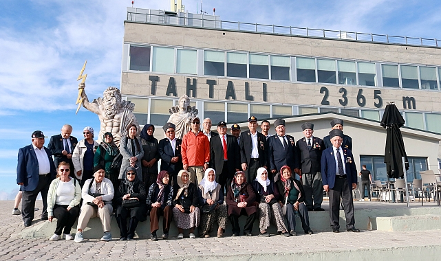 Burdurlu gaziler Tahtalı'nın zirvesinde