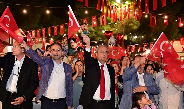 Dokuma Park'ta Cumhuriyet Coşkusu