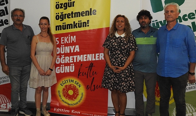 Eğitim Sen, 5 Ekim Dünya Öğretmenler Günü'nü Kutladı 
