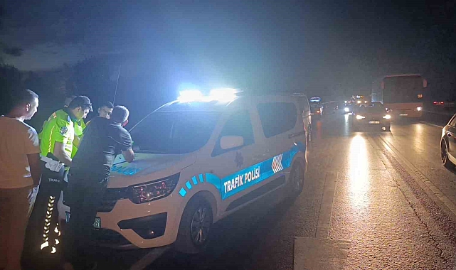 Hafif ticari araç ile motosiklet çarpıştı: 1 ağır yaralı