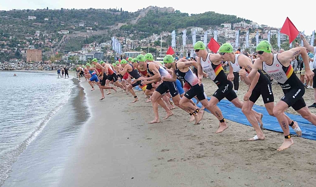 Halk Triatlonu 33. Alanya Uluslararası Triatlon Yarışması'yla geri dönüyor