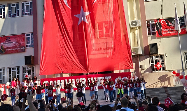 Hanım Ömer Çağıran İlkokulu’nda Cumhuriyet’in 101. Yılı Coşkusu
