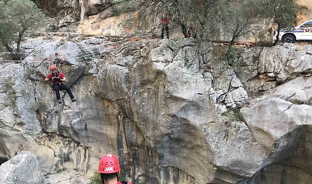Jandarma ekiplerinden arama kurtarma tatbikatı