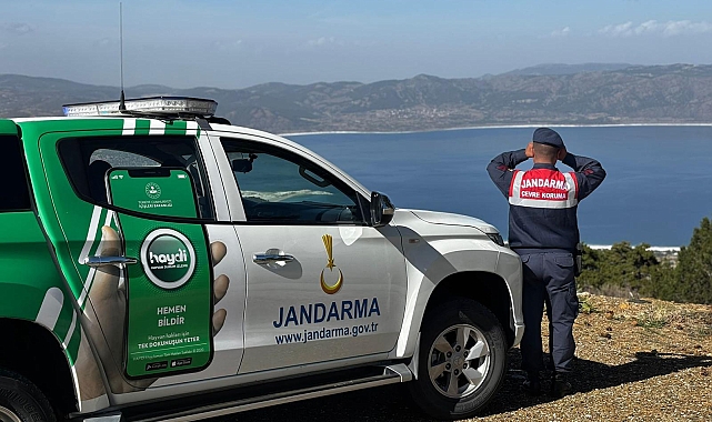 Jandarmadan Salda Gölü'nde devriye