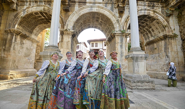 Kaleiçi'nde sokaklar, meydanlar sanatla buluşacak