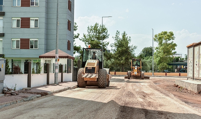 Kepez’de yol ve kaldırım çalışmalarıyla daha güvenli ulaşım  