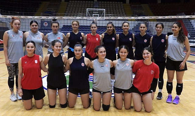 Kepez'in sultanlarına üçlü takviye