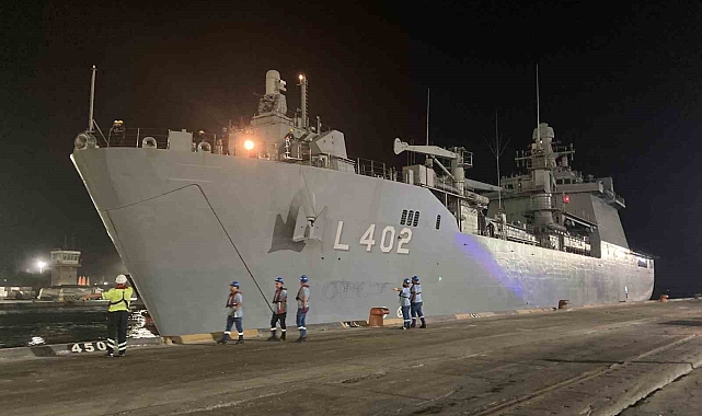 Lübnan&#039;dan tahliye operasyonu: Deniz Kuvvetlerine ait ilk gemi Mersin&#039;e ulaştı