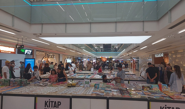 MarkAntalya Alışveriş Merkezi'nde Kitap Fuarına Yoğun İlgi