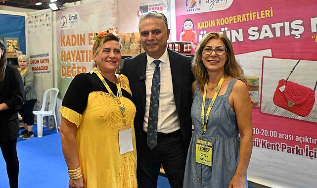 Muratpaşa'nın kadın emeği YÖREX'te buluştu