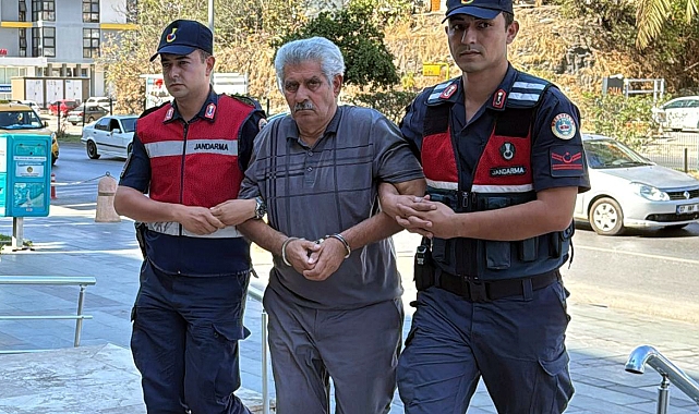 Oğlunu öldürüp, eşini ağır yaralayan şüpheli tutuklandı