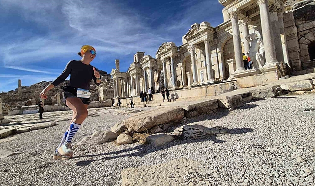 27 ülkeden 320 sporcu Sagalassos Antik Kenti'nde koştu