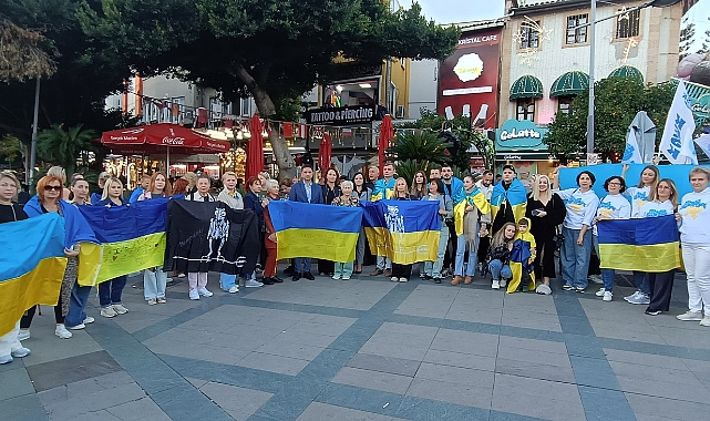Antalya’dan seslerini barış için yükselttiler