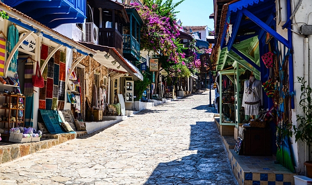 Antalya Kaş'ta Vatandaşlar Su Kesintilerinden Şikayetçi