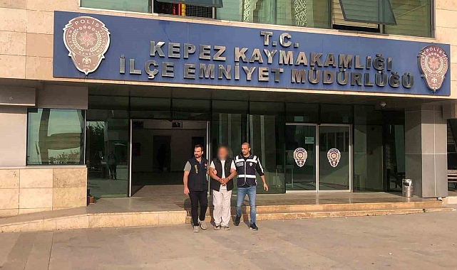 Antalya&#039;da 23 yıl 9 ay 29 gün kesinleşmiş hapis cezasıyla aranan şahıs yakalandı