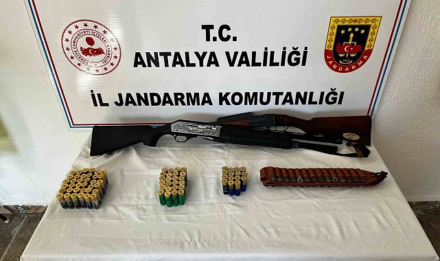 Antalya'da 29 aranma ve 84 yıl ceza ile aranan kişi yakalandı
