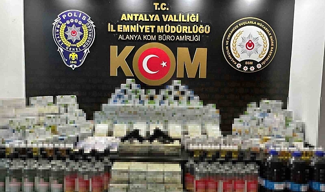 Antalya'da çok sayıda gümrük kaçağı malzeme ele geçirildi