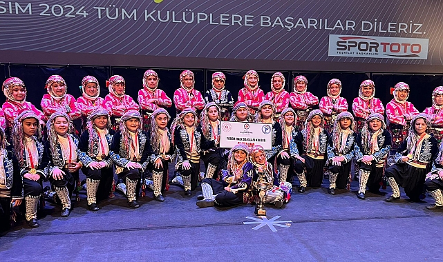 Antalyalı halk oyunu takımı Türkiye şampiyonu oldu