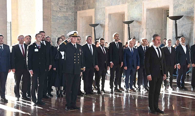 ANTİAD ailesi Ata'nın huzurunda