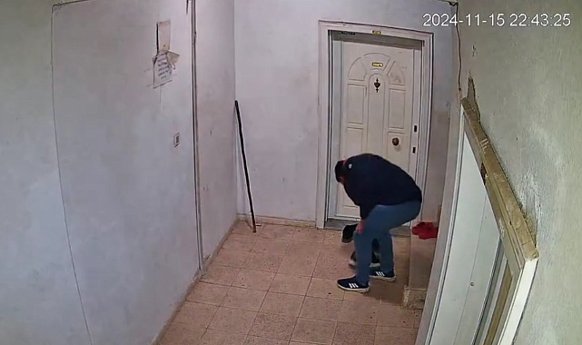 Ayakkabı hırsızlığı güvenlik kamerasında