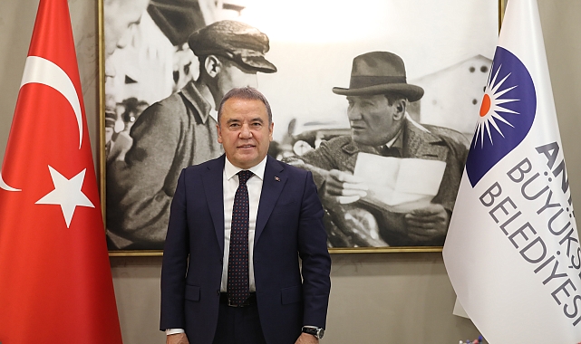 Başkan Muhittin Böcek'ten Öğretmenler Günü mesajı