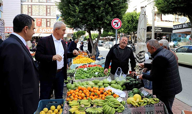 Başkan Özçelik esnafın taleplerini not aldı