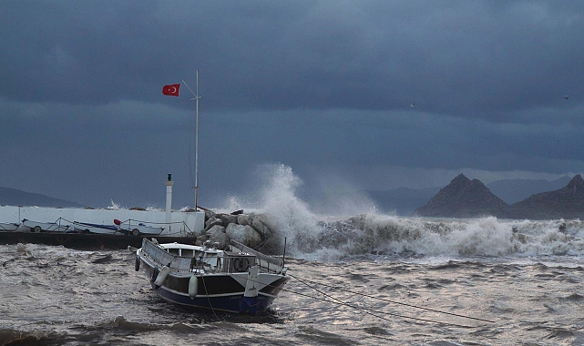 Bodrum'da feribot seferlerine 2 gün fırtına engeli