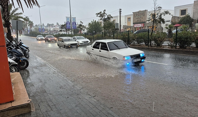 Bodrum'da sağanak etkili oldu