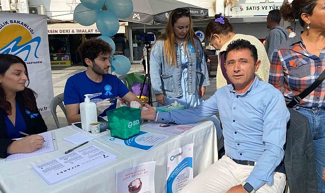 'Diyabet Günü'nde vatandaşların şeker ölçümleri yapıldı