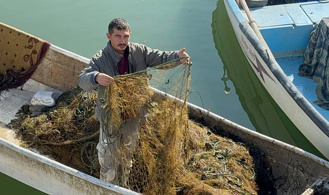Eğirdir Gölü'nde sular çekildi, balıkçılar isyan etti