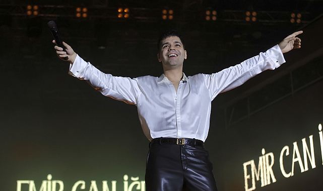 Emir Can İğrek'e sevgi seli