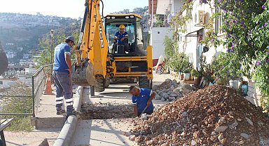 Finike Eski Mahallesi'nin kanalizasyon sorunu çözülüyor