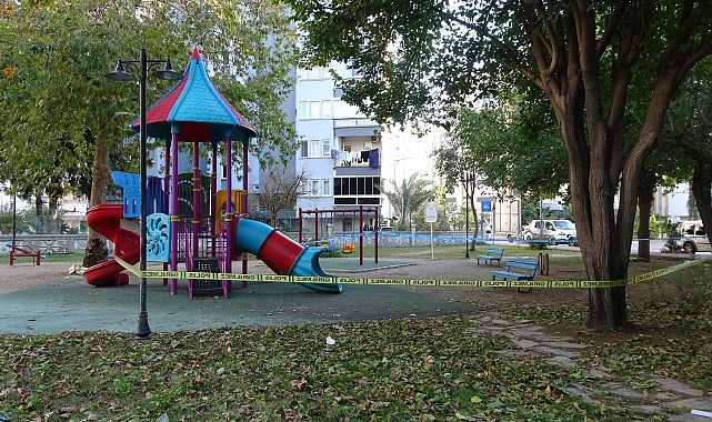 Husumetli ailelerin parktaki silahlı kavgasında saçmaların isabet ettiği 2 çocuk yaralandı