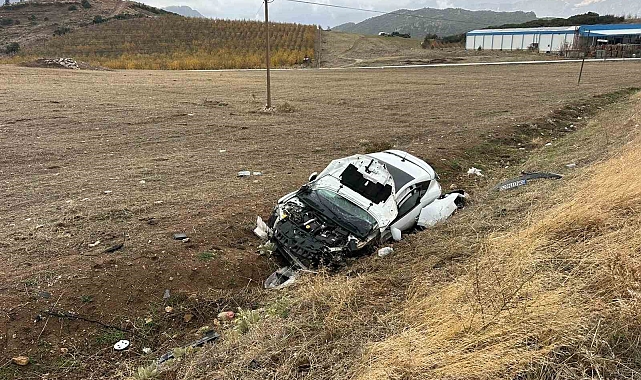 Isparta'da iki otomobil çarpıştı: 7 yaralı