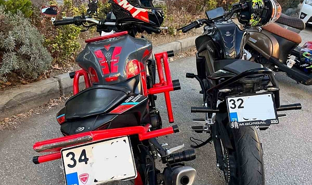 Isparta'da trafiği tehlikeye düşüren 2 motosiklet sürücüsüne ceza yazıldı