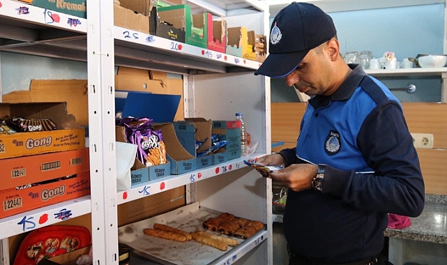 Kaş'ta zabıta ekipleri okul kantinlerini denetledi