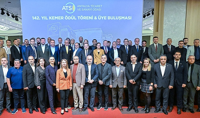 Kemer'in vergi rekortmenleri ödüllendirildi