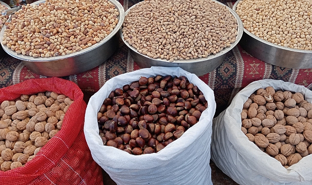 Kestane Sezonu Başladı! Pazar Tezgahlarında Yerini Aldı