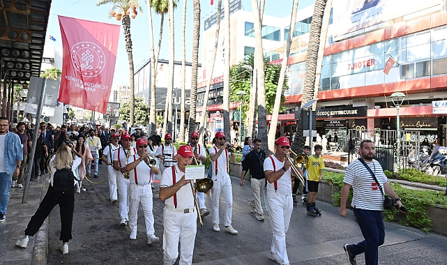 Kültür Yolu Festivali Kortej yürüyüşü ile başladı