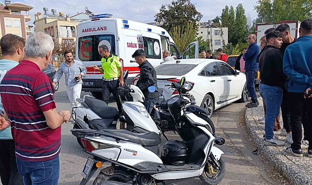 Manavgat'ta motosikletler çarpıştı: 1 yaralı