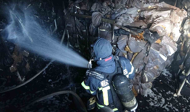 Mersin'de tekstil atölyesindeki yangın kontrol altına alındı