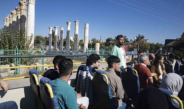 Mersin'de üniversite öğrencileri için kent tanıtım turu düzenleniyor