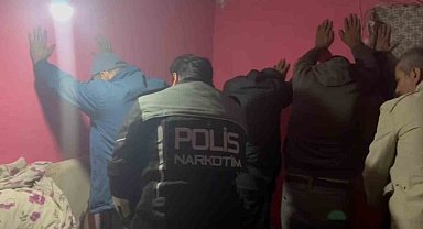 Narkotim ekiplerinden metruk binalara uygulama