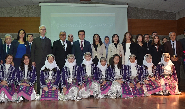 Serik'te Öğretmenler Günü törenle kutlandı
