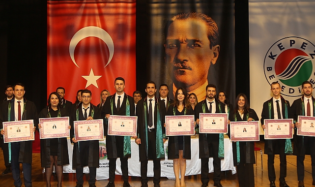 Stajyer avukatlar törenle ruhsat aldı