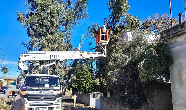 Tarsus'ta yağış sonrası yaşanan olumsuzluklar gideriliyor
