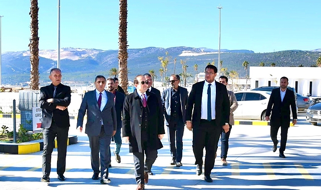Vali Pehlivan, Taşucu Limanı'nda incelemelerde bulundu