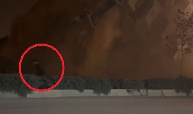6 katlı binanın yıkımı sırasında panik yaşayan vatandaşın kaçışı kamerada