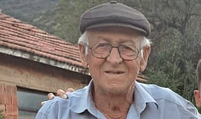 Ahırdaki Dana, Sahibini Süstü
